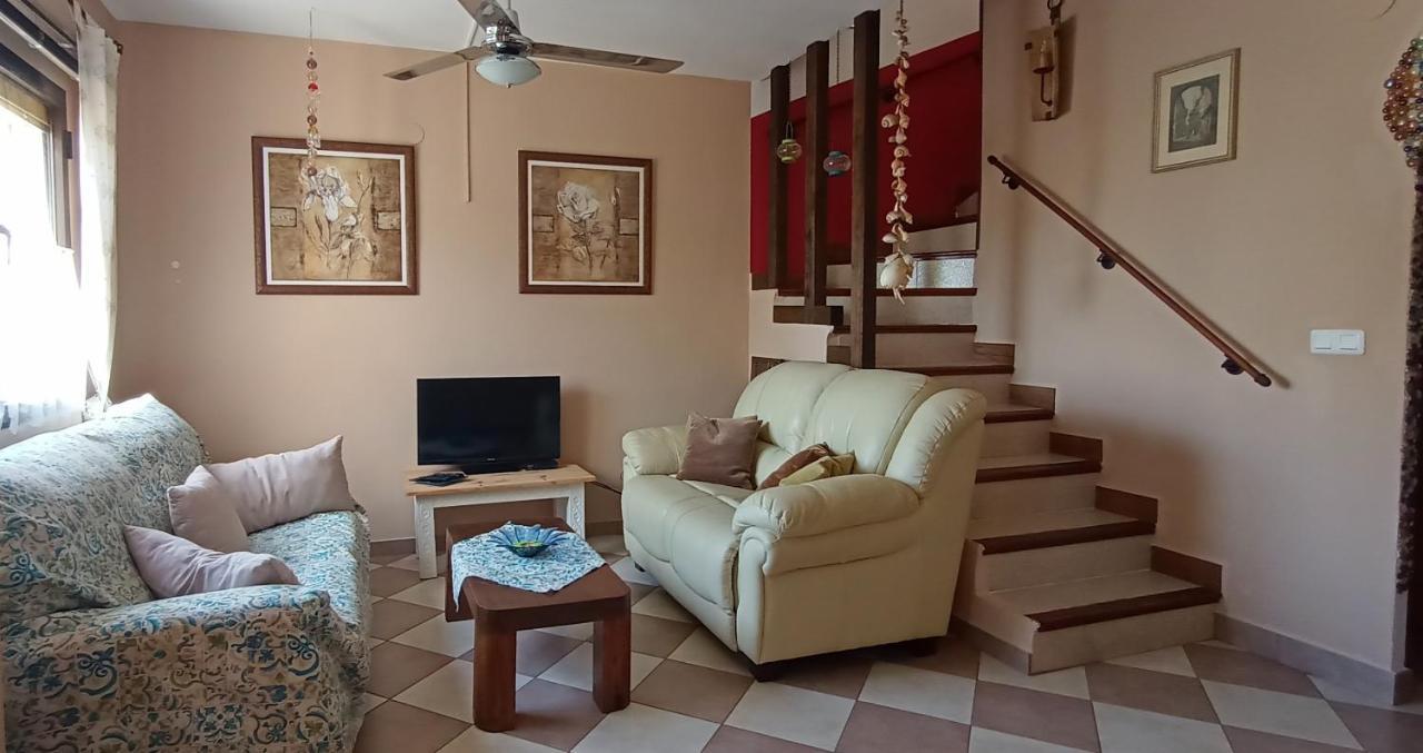 Bungalow Con Encanto, 100M2, A 800 M De La Playa 坎佩略 外观 照片