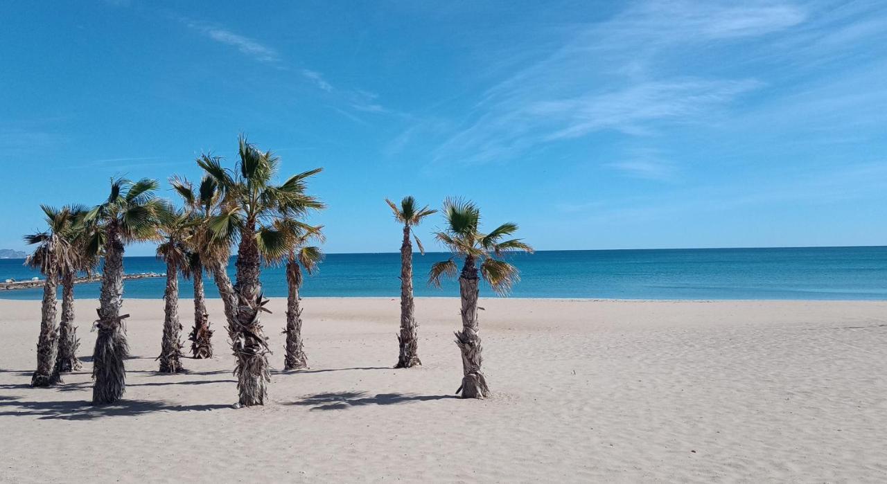 Bungalow Con Encanto, 100M2, A 800 M De La Playa 坎佩略 外观 照片